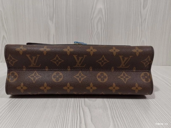 Louis Vuitton VICTOIRE 0805